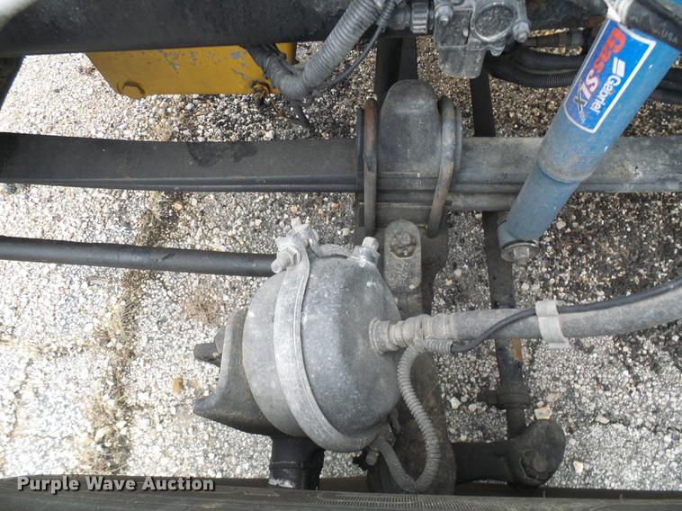 image for item DB2152 2004 Kenworth T600 semi truck