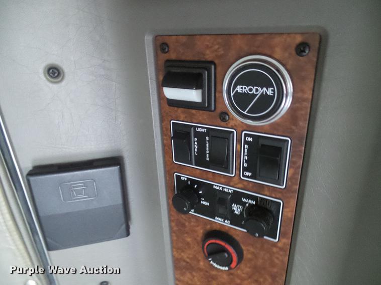 image for item DB2152 2004 Kenworth T600 semi truck