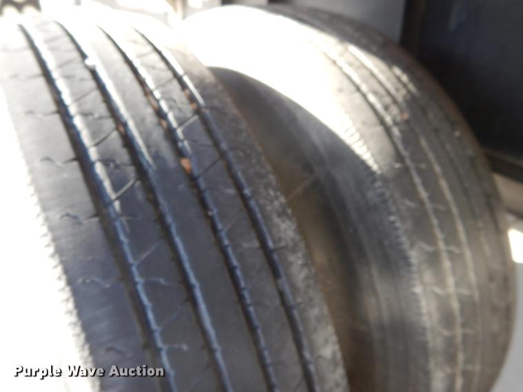 image for item DC0200 2014 Great Dane FLP002400048 flatbed trailer