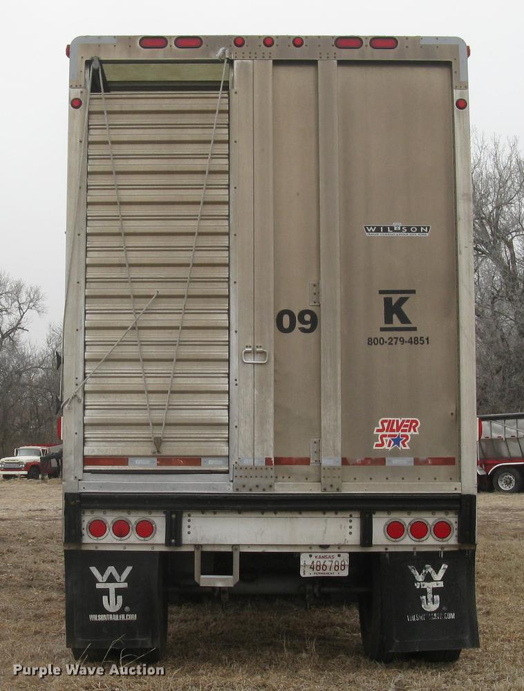 image for item DC1334 2011 Wilson Silver Star PSDCL-402 livestock trailer