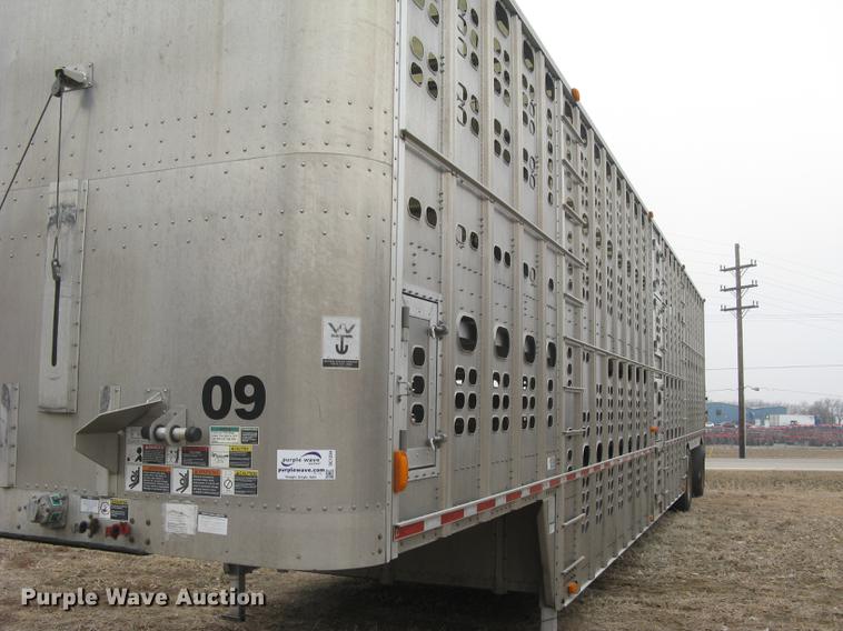image for item DC1334 2011 Wilson Silver Star PSDCL-402 livestock trailer