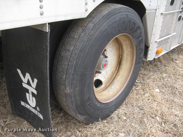 image for item DC1334 2011 Wilson Silver Star PSDCL-402 livestock trailer
