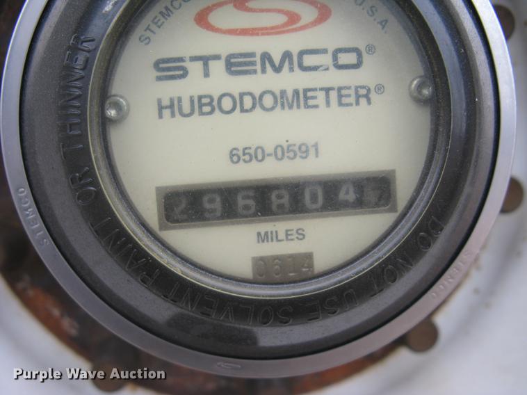 image for item DC1334 2011 Wilson Silver Star PSDCL-402 livestock trailer