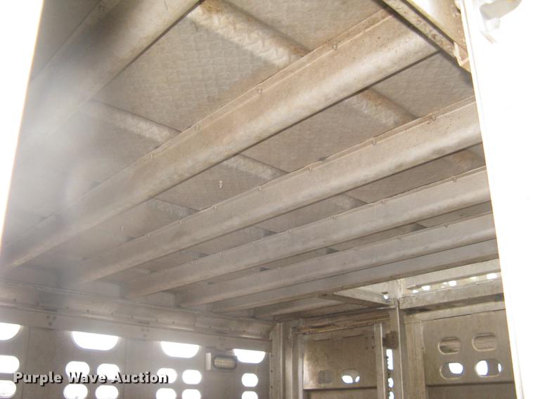 image for item DC1334 2011 Wilson Silver Star PSDCL-402 livestock trailer