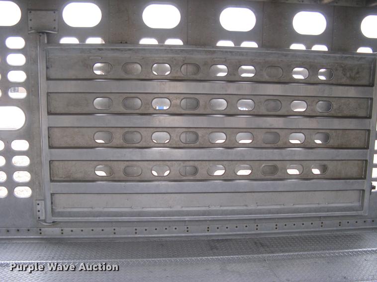 image for item DC1334 2011 Wilson Silver Star PSDCL-402 livestock trailer
