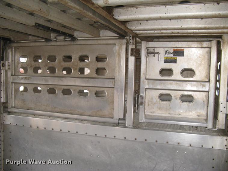 image for item DC1334 2011 Wilson Silver Star PSDCL-402 livestock trailer