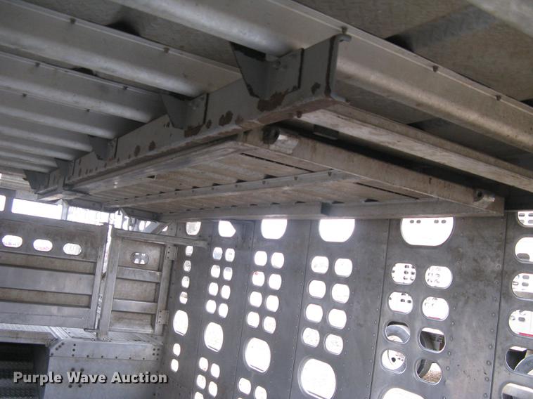 image for item DC1334 2011 Wilson Silver Star PSDCL-402 livestock trailer