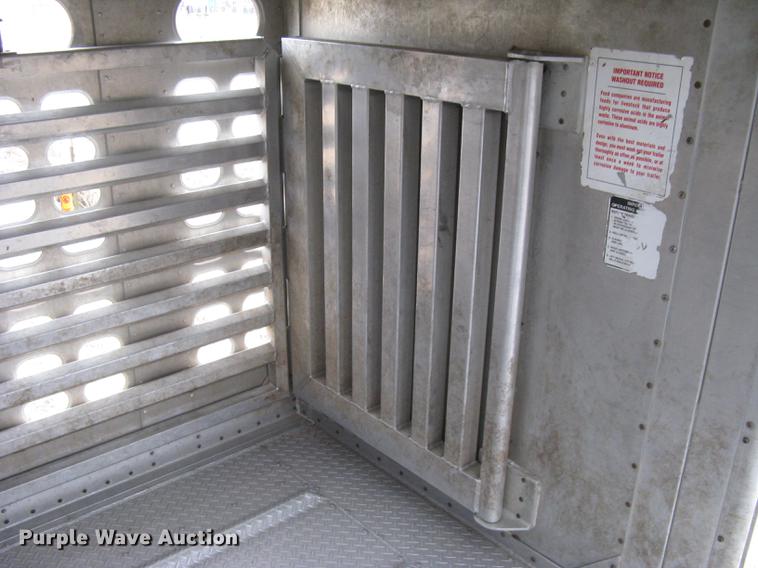 image for item DC1334 2011 Wilson Silver Star PSDCL-402 livestock trailer