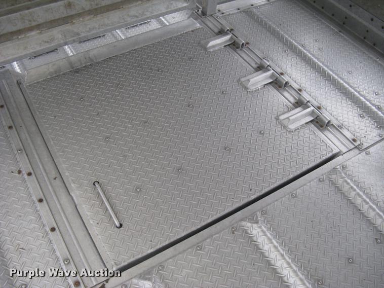 image for item DC1334 2011 Wilson Silver Star PSDCL-402 livestock trailer