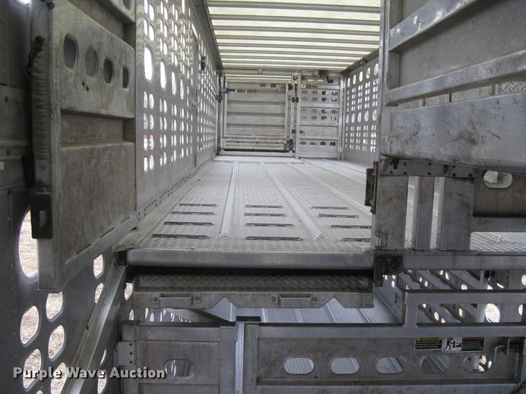 image for item DC1334 2011 Wilson Silver Star PSDCL-402 livestock trailer
