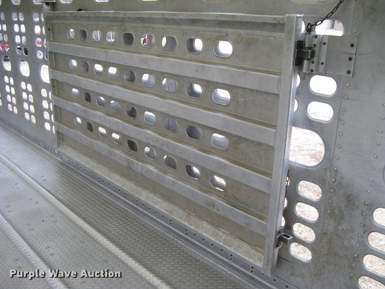 image for item DC1334 2011 Wilson Silver Star PSDCL-402 livestock trailer