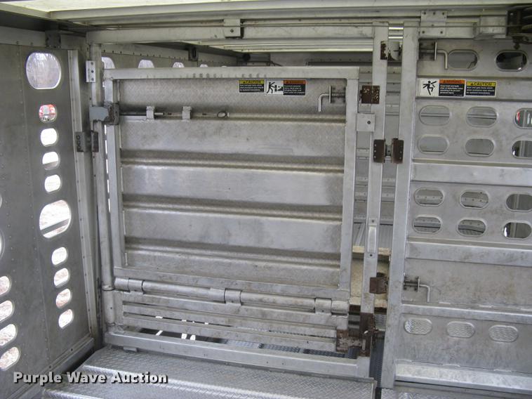 image for item DC1334 2011 Wilson Silver Star PSDCL-402 livestock trailer