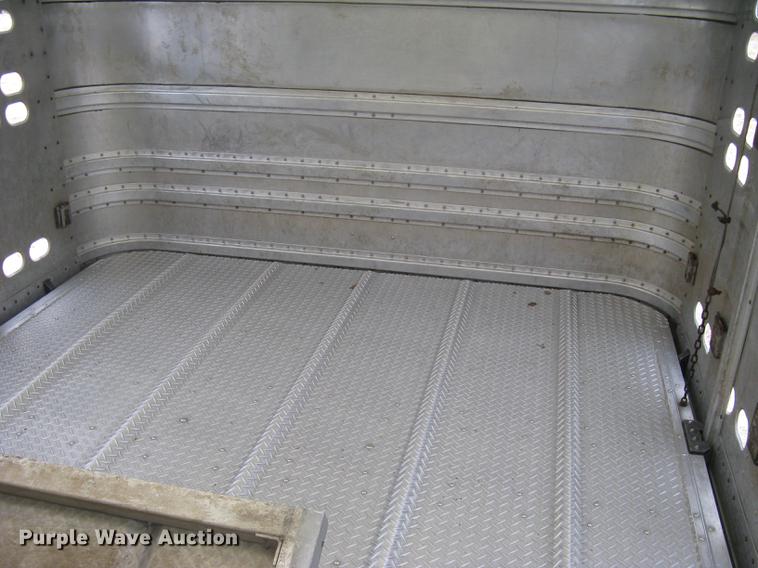 image for item DC1334 2011 Wilson Silver Star PSDCL-402 livestock trailer