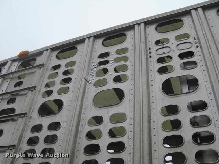image for item DC1334 2011 Wilson Silver Star PSDCL-402 livestock trailer