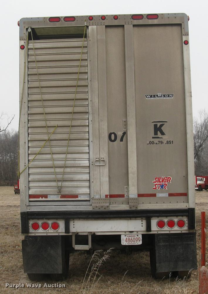 image for item DC1336 2011 Wilson Silver Star PSDCL-402 livestock trailer