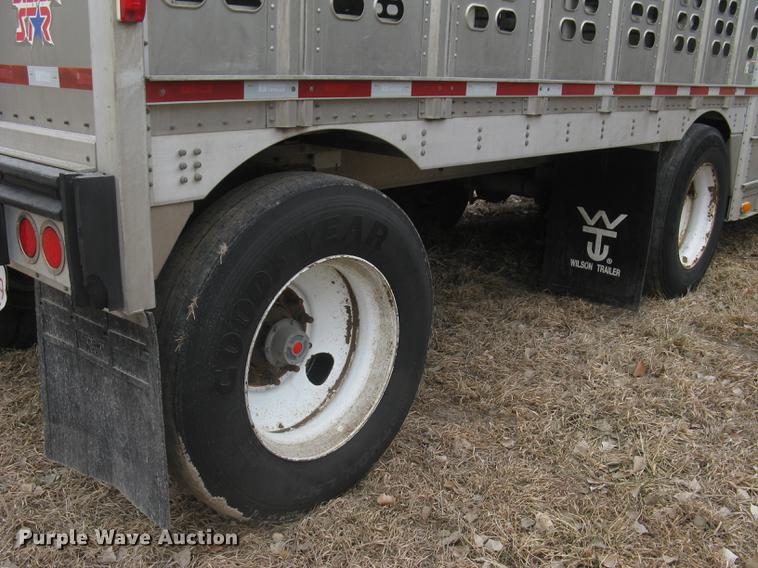 image for item DC1336 2011 Wilson Silver Star PSDCL-402 livestock trailer