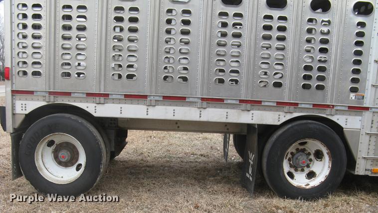 image for item DC1336 2011 Wilson Silver Star PSDCL-402 livestock trailer