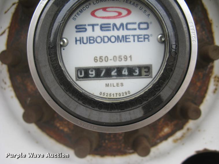 image for item DC1336 2011 Wilson Silver Star PSDCL-402 livestock trailer