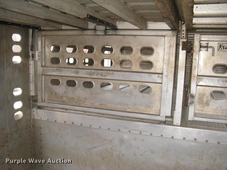 image for item DC1336 2011 Wilson Silver Star PSDCL-402 livestock trailer