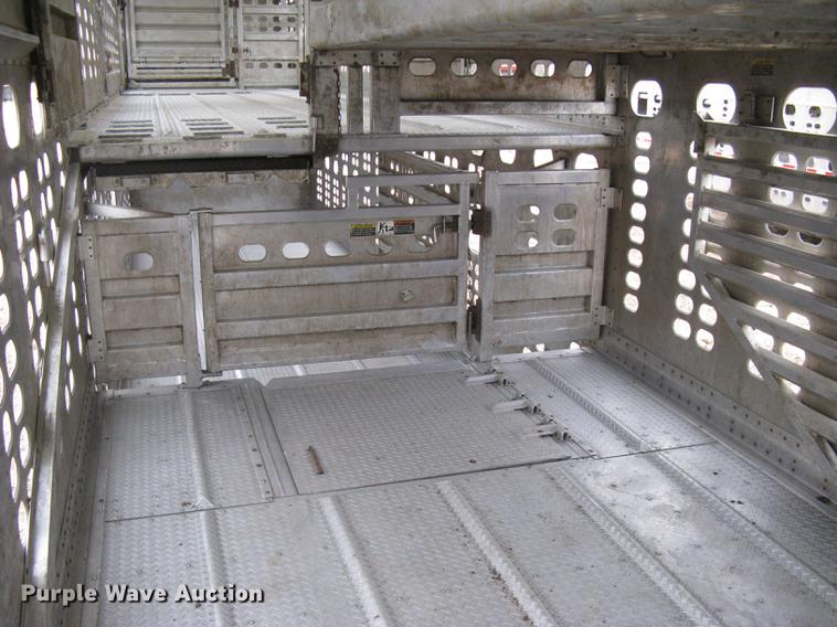 image for item DC1336 2011 Wilson Silver Star PSDCL-402 livestock trailer