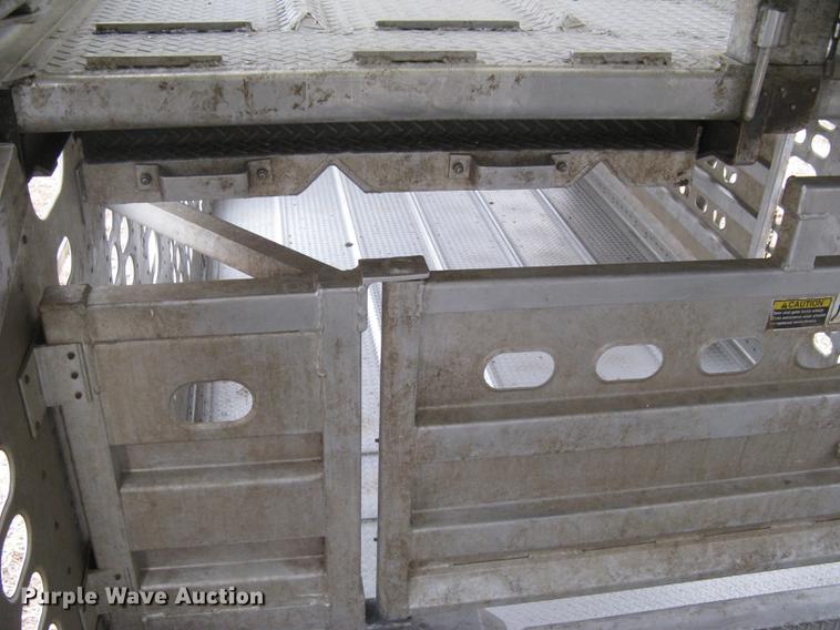 image for item DC1336 2011 Wilson Silver Star PSDCL-402 livestock trailer