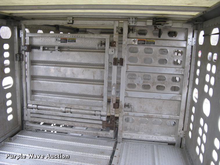 image for item DC1336 2011 Wilson Silver Star PSDCL-402 livestock trailer