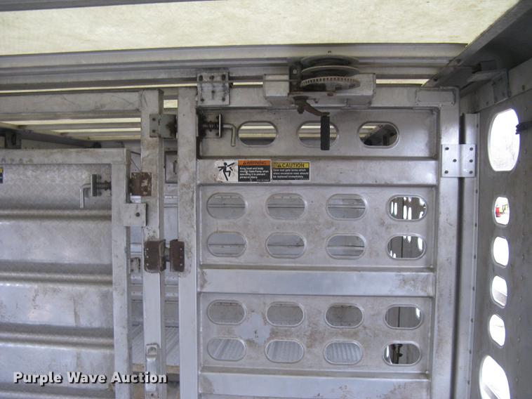 image for item DC1336 2011 Wilson Silver Star PSDCL-402 livestock trailer