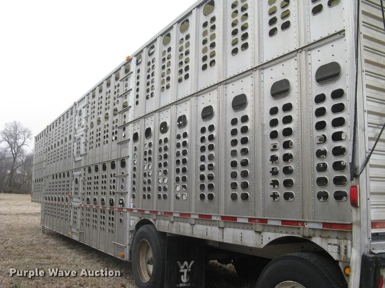 image for item DC1337 2011 Wilson Silver Star PSDCL-402 livestock trailer