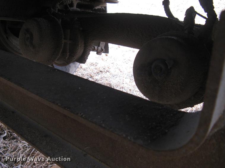 image for item DC1337 2011 Wilson Silver Star PSDCL-402 livestock trailer