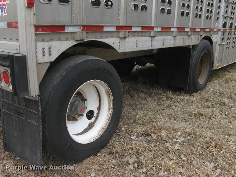 image for item DC1337 2011 Wilson Silver Star PSDCL-402 livestock trailer