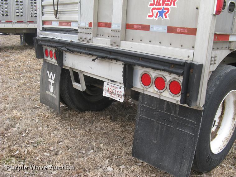 image for item DC1337 2011 Wilson Silver Star PSDCL-402 livestock trailer