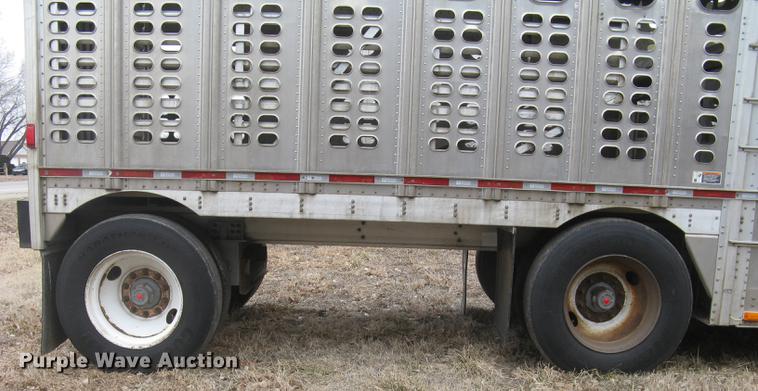 image for item DC1337 2011 Wilson Silver Star PSDCL-402 livestock trailer