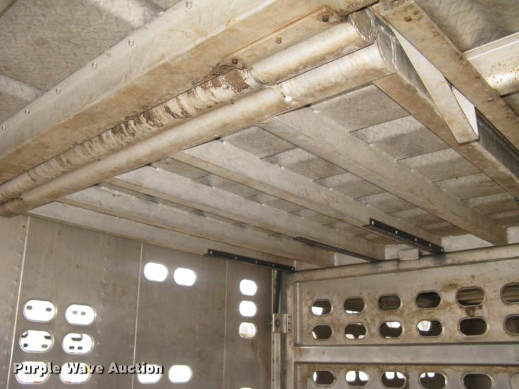 image for item DC1337 2011 Wilson Silver Star PSDCL-402 livestock trailer