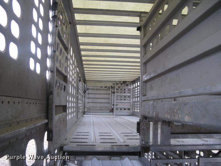 image for item DC1337 2011 Wilson Silver Star PSDCL-402 livestock trailer