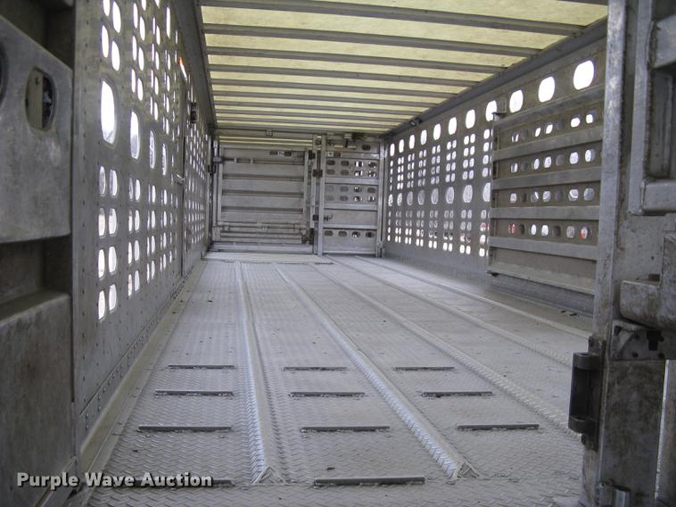 image for item DC1337 2011 Wilson Silver Star PSDCL-402 livestock trailer