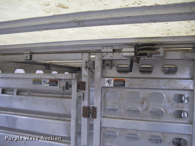image for item DC1337 2011 Wilson Silver Star PSDCL-402 livestock trailer