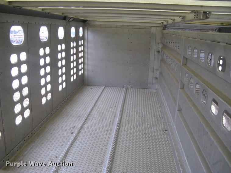 image for item DC1337 2011 Wilson Silver Star PSDCL-402 livestock trailer