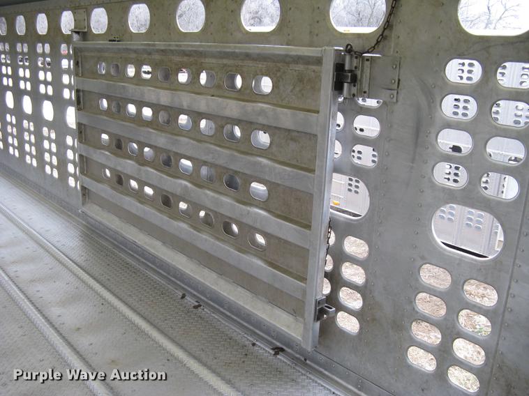 image for item DC1337 2011 Wilson Silver Star PSDCL-402 livestock trailer