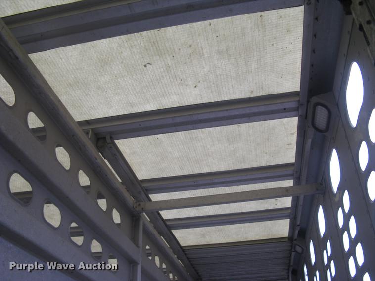 image for item DC1337 2011 Wilson Silver Star PSDCL-402 livestock trailer