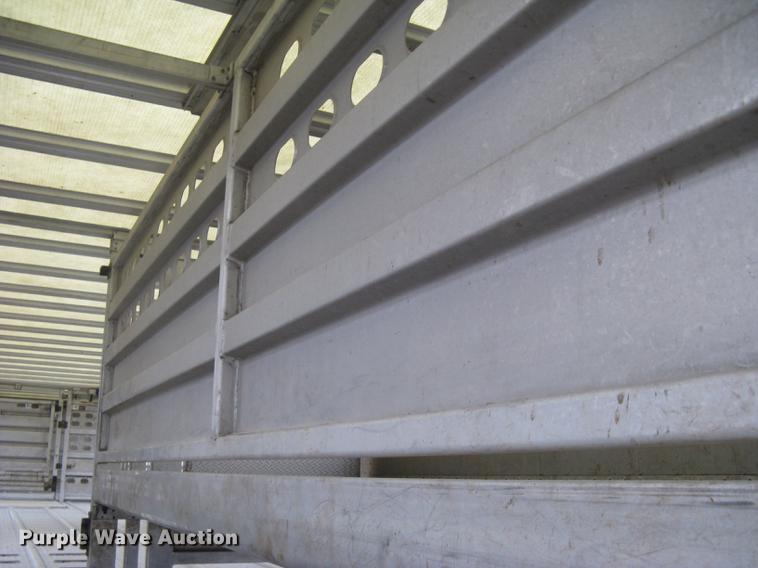 image for item DC1337 2011 Wilson Silver Star PSDCL-402 livestock trailer