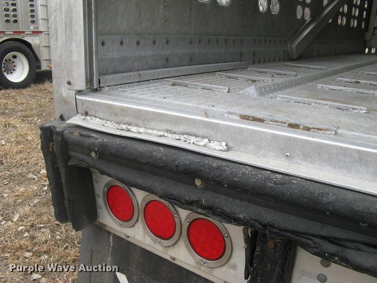 image for item DC1337 2011 Wilson Silver Star PSDCL-402 livestock trailer