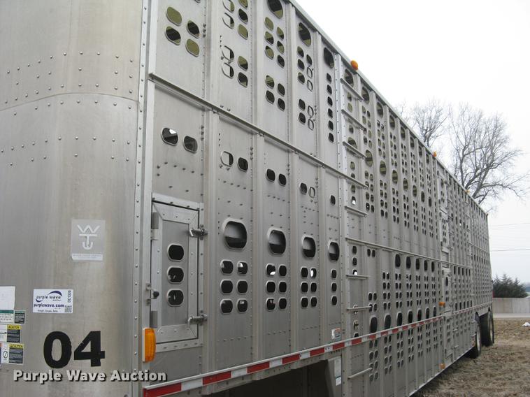 image for item DC1338 2011 Wilson Silver Star PSDCL-402 livestock trailer