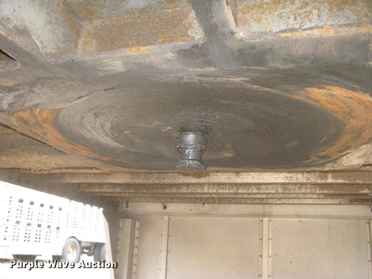 image for item DC1338 2011 Wilson Silver Star PSDCL-402 livestock trailer