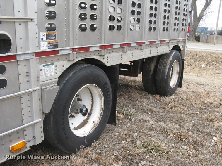 image for item DC1338 2011 Wilson Silver Star PSDCL-402 livestock trailer