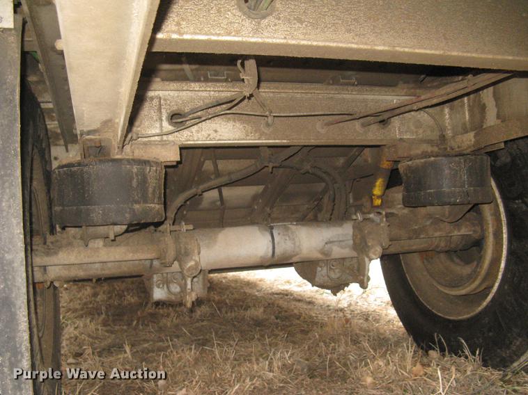 image for item DC1338 2011 Wilson Silver Star PSDCL-402 livestock trailer