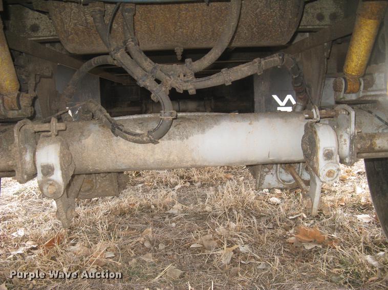 image for item DC1338 2011 Wilson Silver Star PSDCL-402 livestock trailer