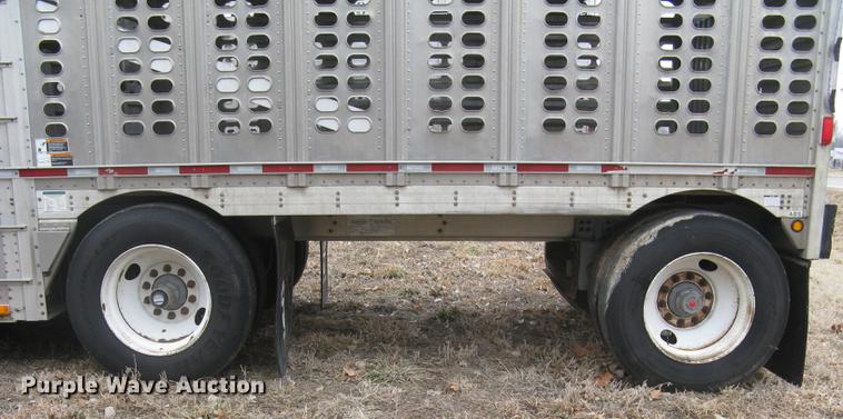 image for item DC1338 2011 Wilson Silver Star PSDCL-402 livestock trailer