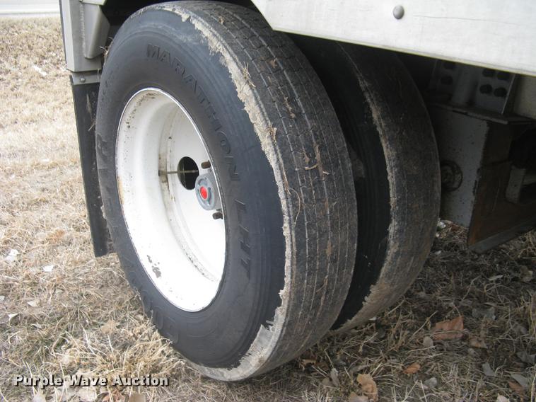 image for item DC1338 2011 Wilson Silver Star PSDCL-402 livestock trailer