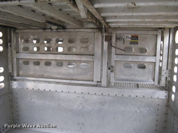 image for item DC1338 2011 Wilson Silver Star PSDCL-402 livestock trailer