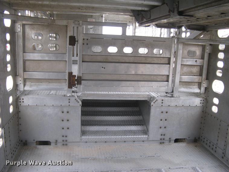 image for item DC1338 2011 Wilson Silver Star PSDCL-402 livestock trailer